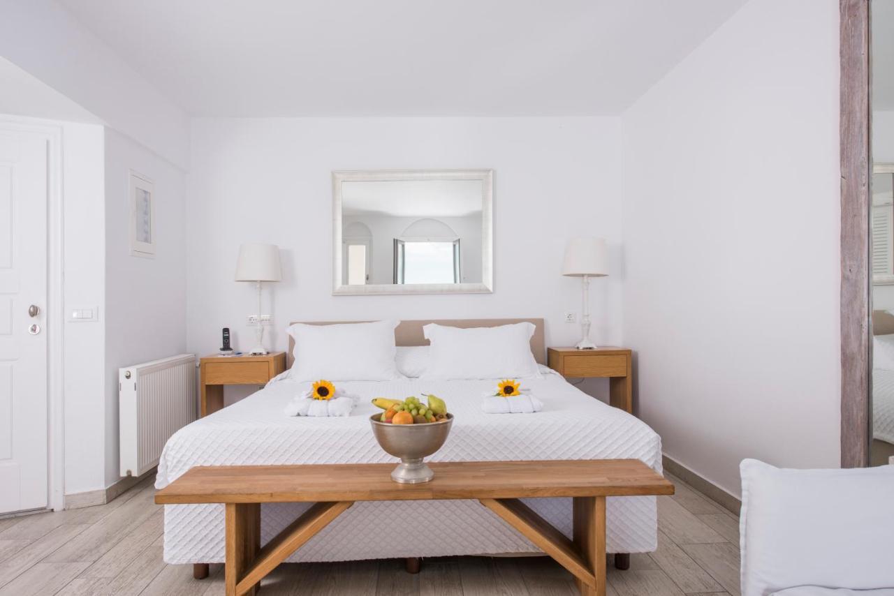 Aqua Mare Luxury Suites Imerovigli  Zewnętrze zdjęcie